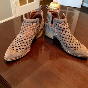 🌺Jeffrey Campbell booties🌺